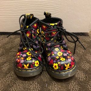 Dr. Martens flower print Brooklee boot US size 5